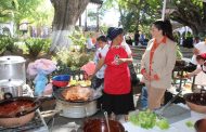 Cocineras Tradicionales de Michoacán engalanan el 451 Aniversario de Zamora