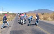 Aplican Programa de Mantenimiento en la Carretera de La Rinconada a El Sauz de Abajo