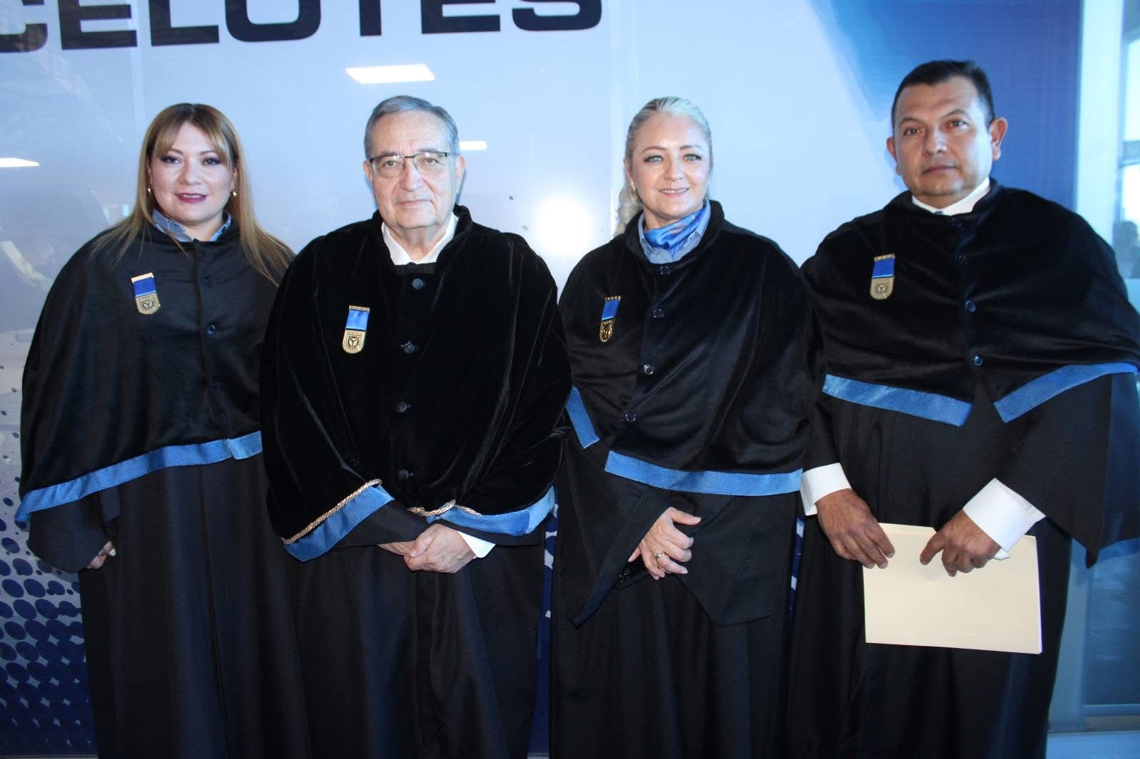 Regidor de Jacona felicita a Graduados de universidad