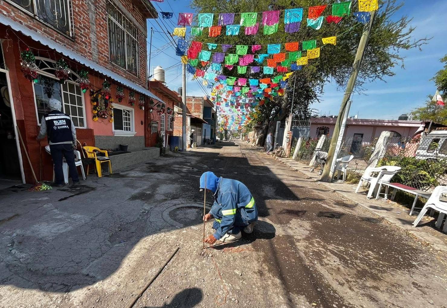 Dio inicio obra de mejoramiento integral de la calle Vicente GuerreroZamora, Michoacán; a 6 de febrero de 2025.-.