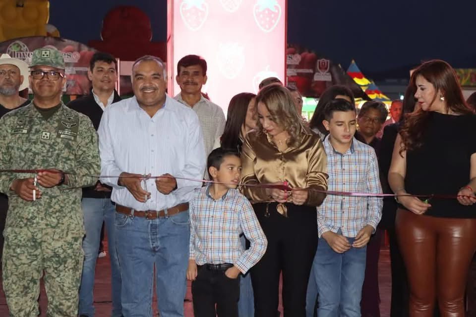 Oficialmente quedó inaugurada la Feria de la Fresa Jacona 2025 🍓