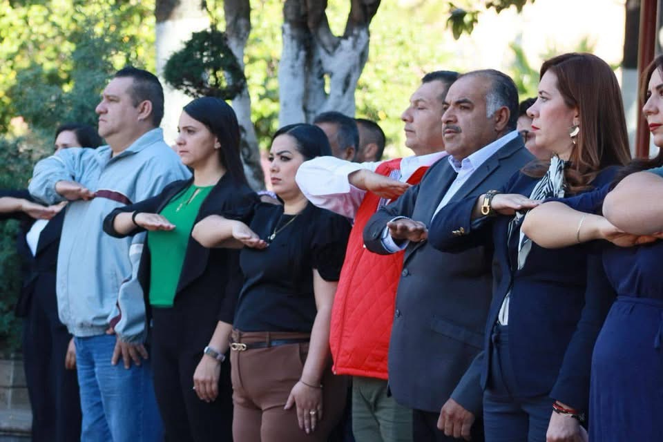 Conmemoran en Jacona el Día de la Bandera