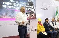 Inicia Bedolla campaña contra incendios; entrega equipo a brigadistas