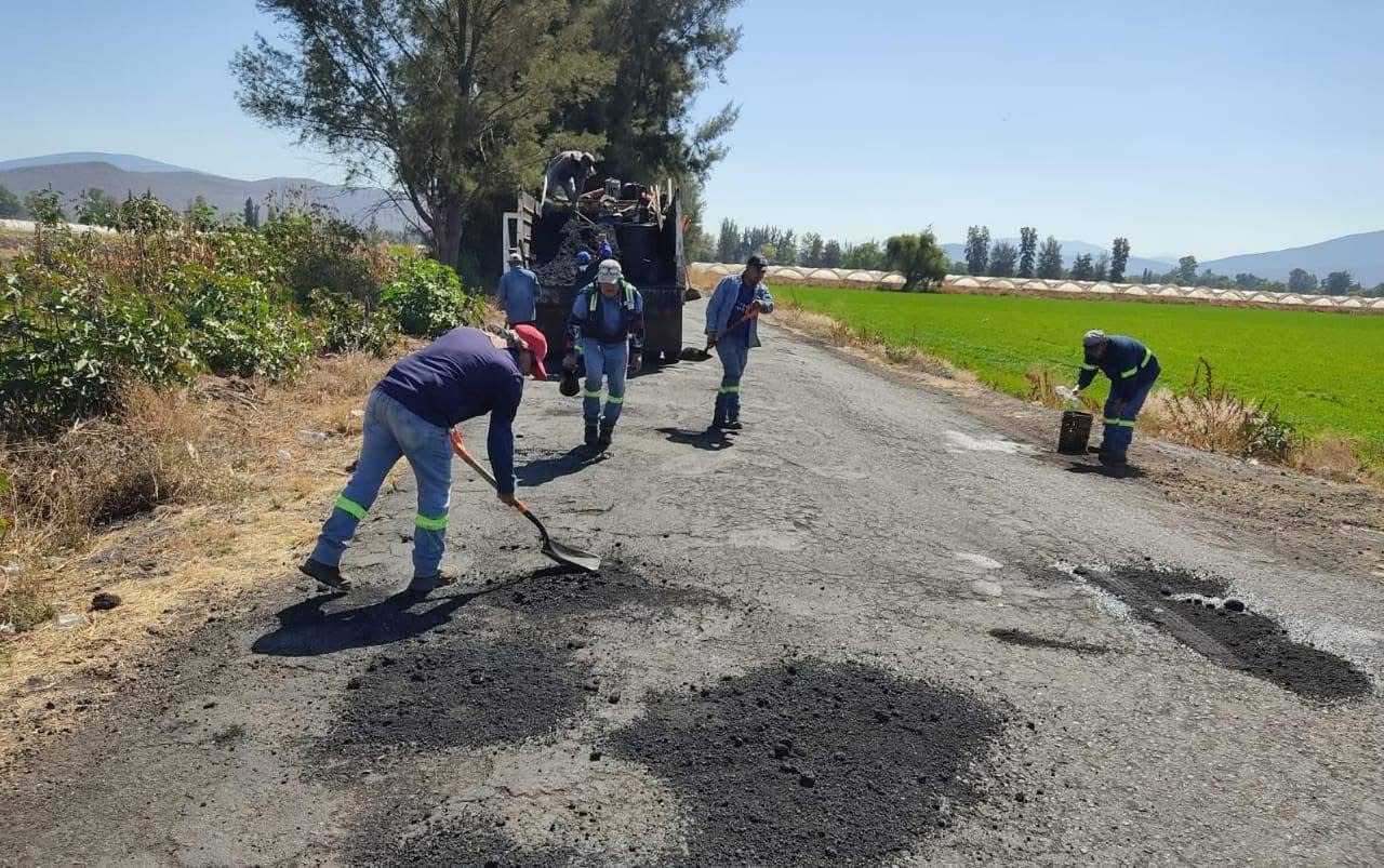 Gobierno Municipal atendió las poblaciones de Atecucario y La Labor con el programa de mantenimiento a vialidades