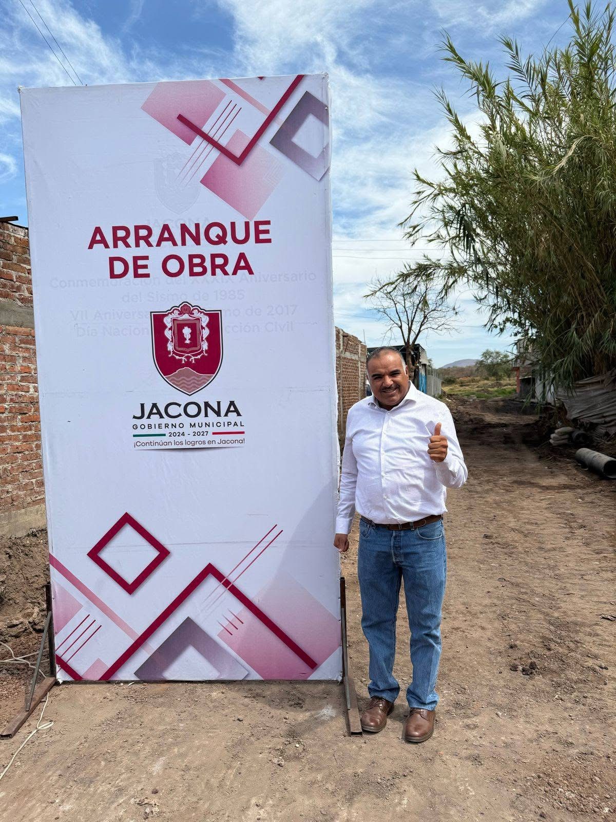 Arrancan rehabilitación de drenaje sanitario y colector en colonia Salinas de Gortari de Jacona