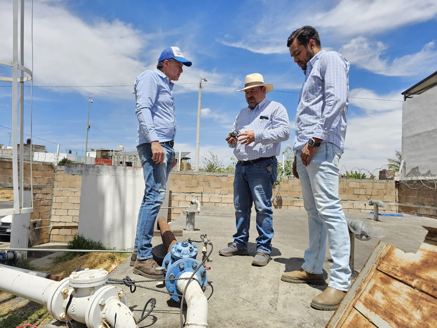 SAPAZ restablece servicio de agua en el fraccionamiento Las Moras tras trabajos de mantenimiento